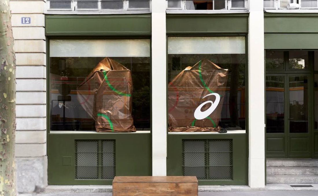 The Broken Arm, rue Perrée